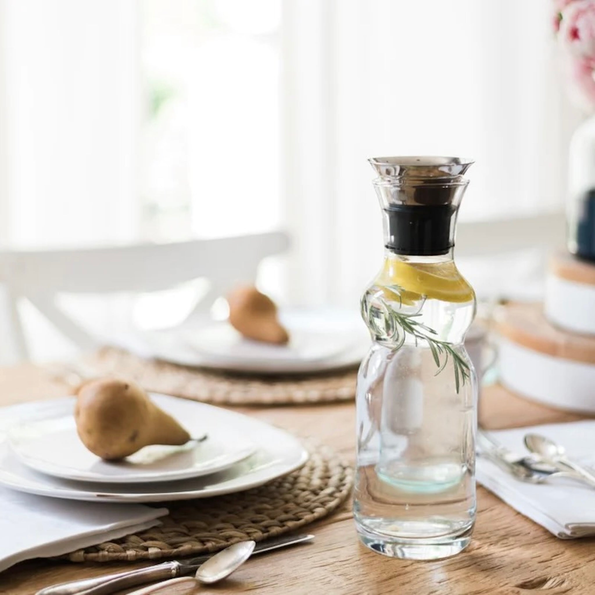 EtuHome Catalonia Glass Carafe - Shoppe Details and Design.