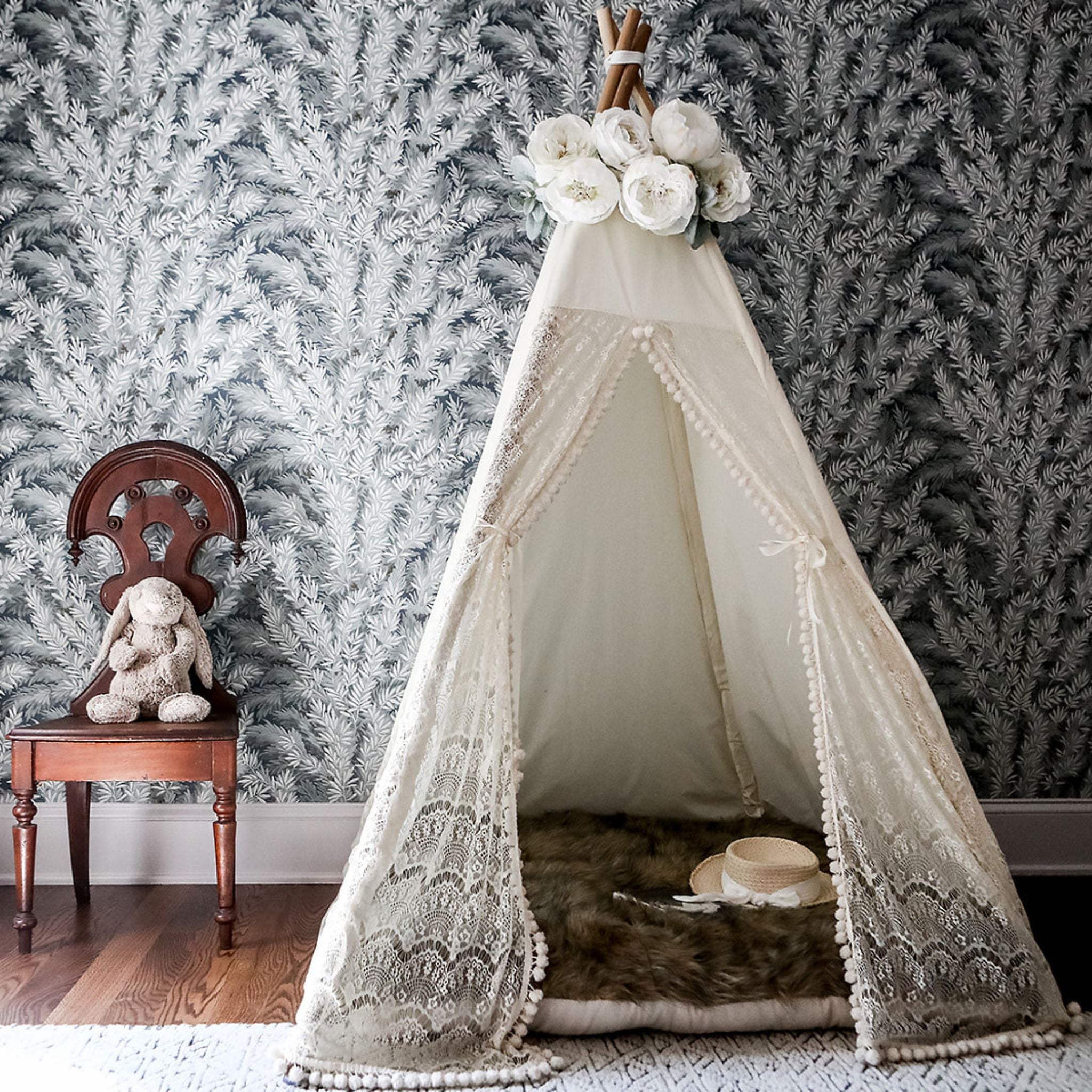 eleanor play tent.