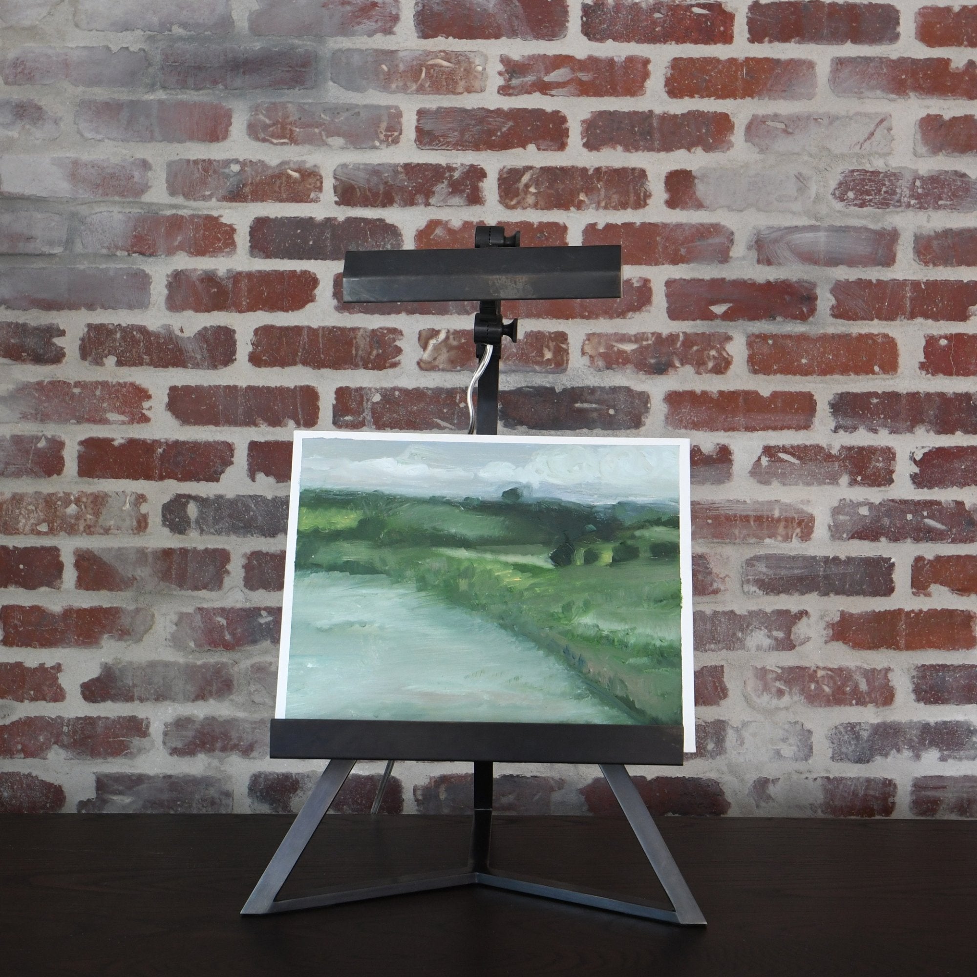 Stylish Estelle Display Lamp β Perfect for illuminating artwork