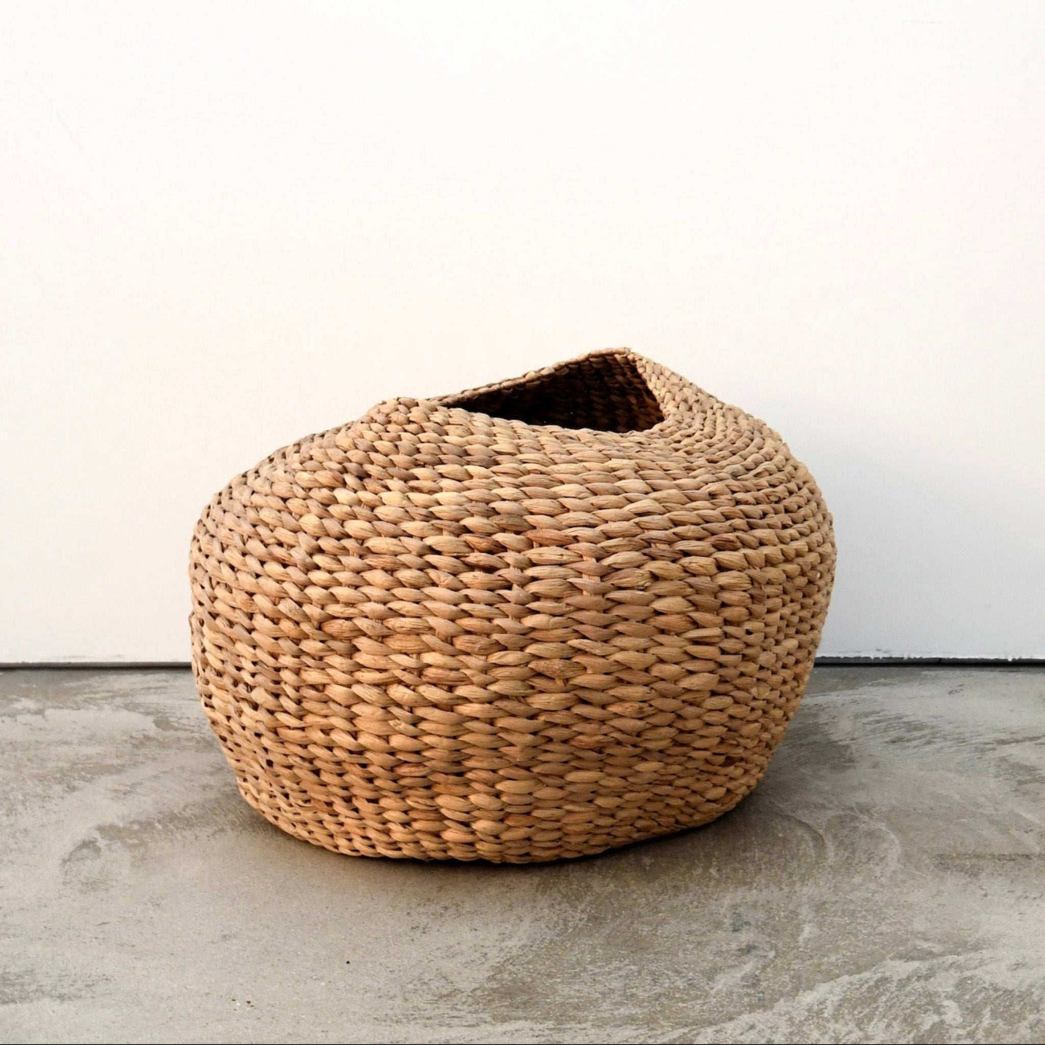 Large Woven Rattan Ball Storage Basket - Natural Organizer for Your Home