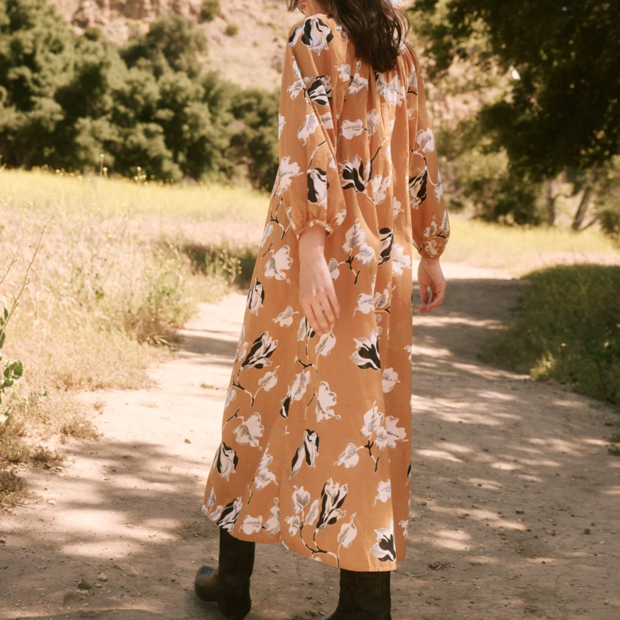 the great derby dress with braided belt-in amber antique floral.