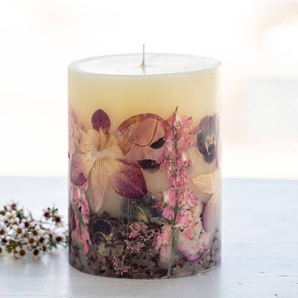 Blackberry and Oud Round Floral Botanical Candle, Size Small - Shoppe Details and Design