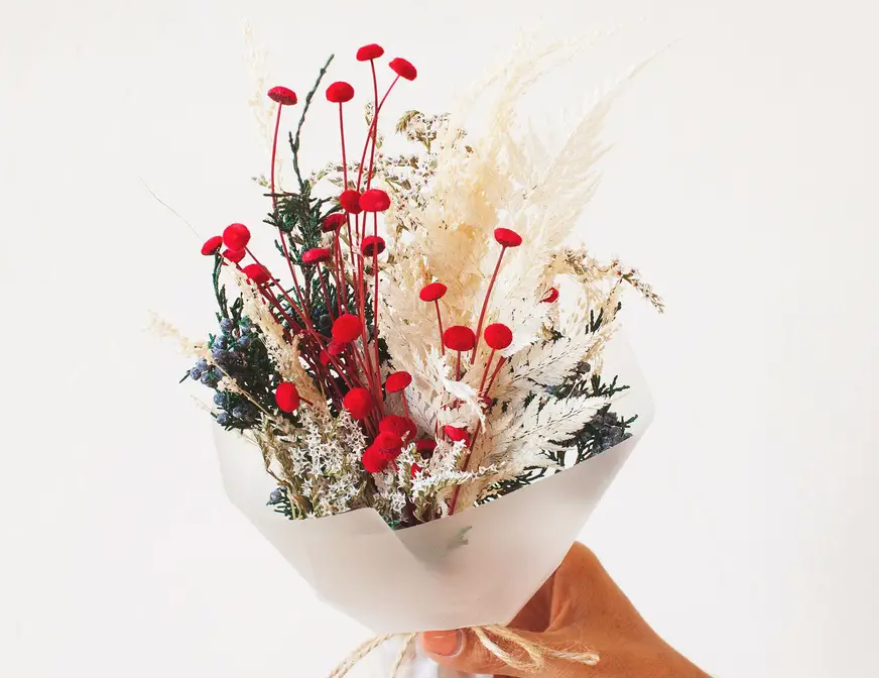 Noel Mini Dried Bouquet - Shoppe Details and Design