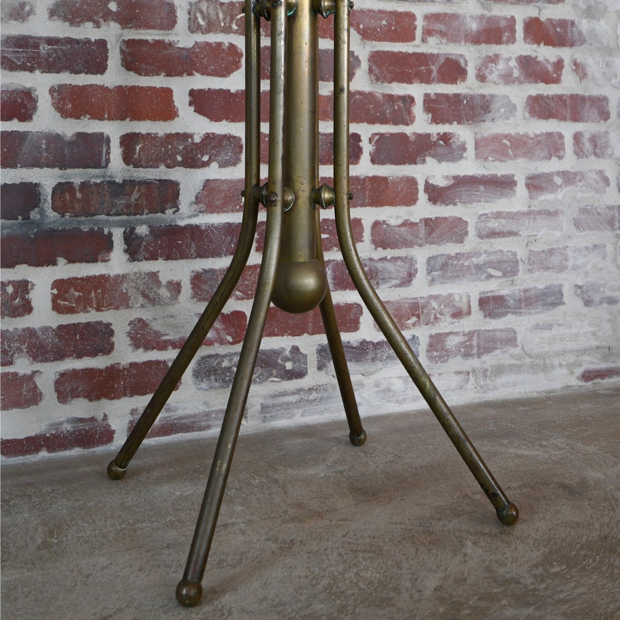 Elegant Antique Brass Coat Rack: Vintage Entryway Decor