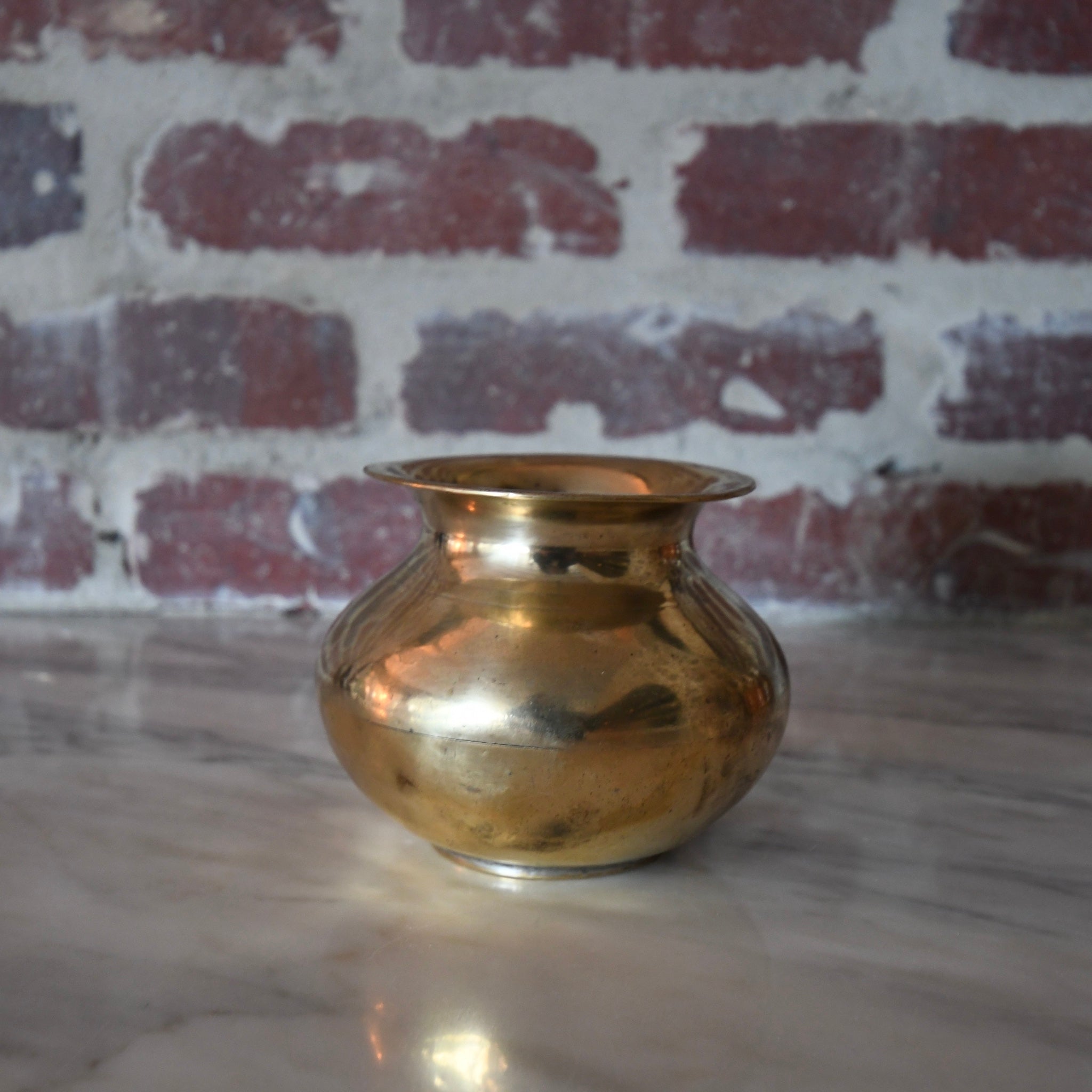 brass lota vase no etching.