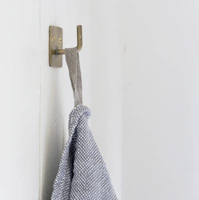 brass plate hook brass screws.