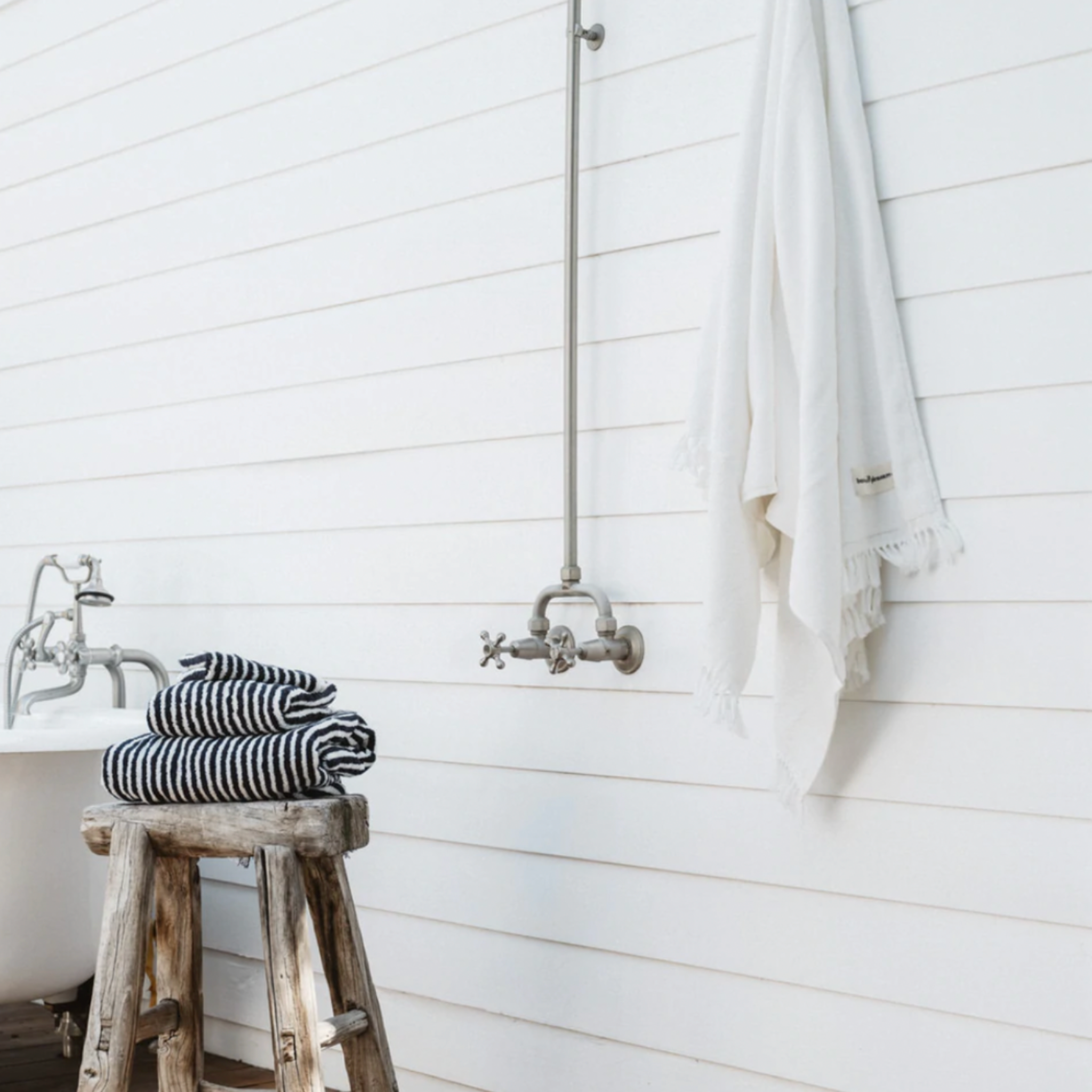 Business & Pleasure - Antique White Bath Set - Shoppe Details and Design.