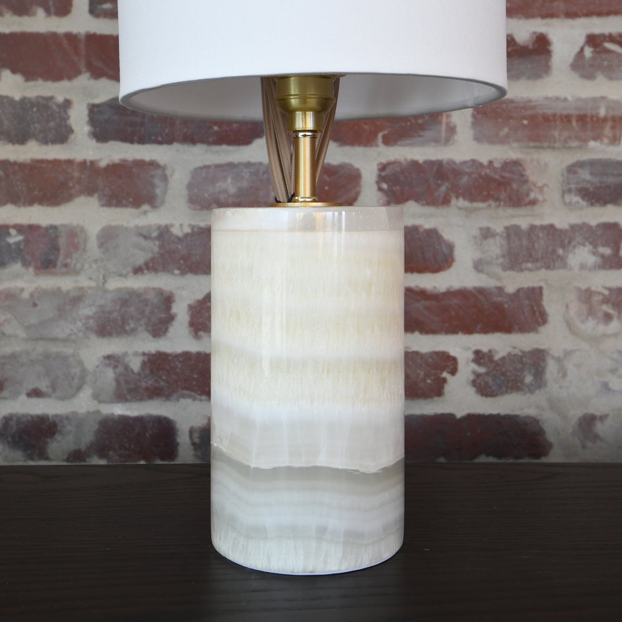 Stylish Mini Cylinder Lamp in jade & brass – Chic lighting accent