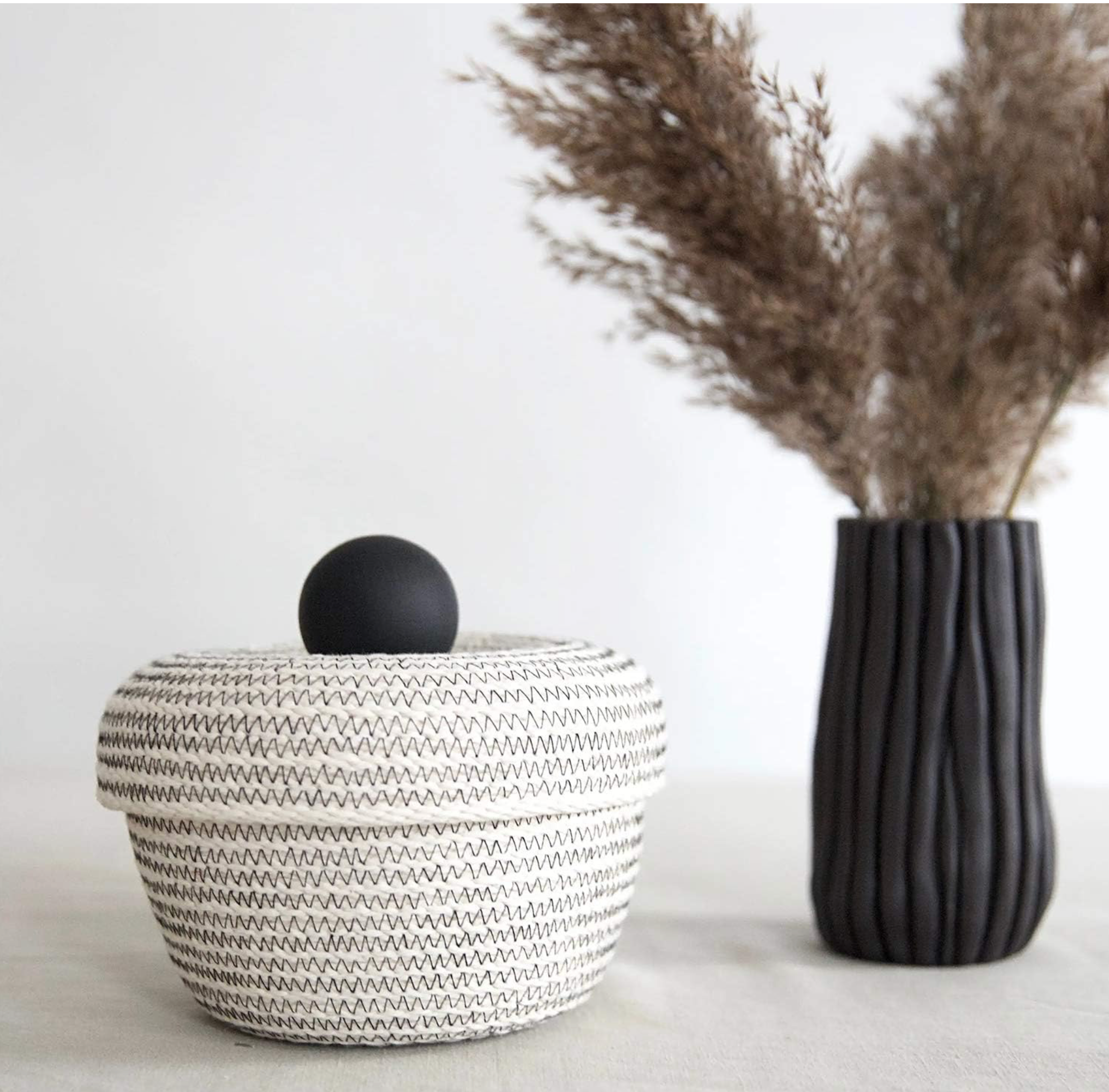 Handmade Medium Knob 6-inch Woven Storage Basket with Lid - Shoppe Details and Design.