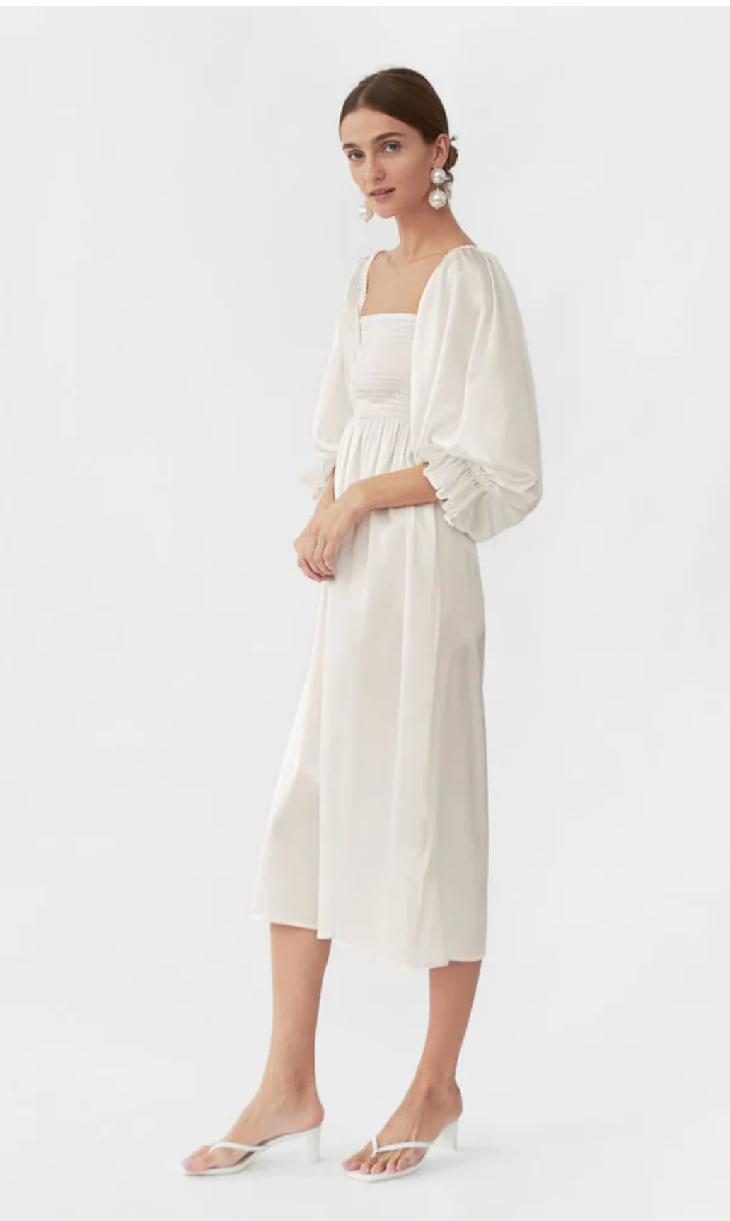 sleeper dress Romantica Lounge in White The signature silhouette is reinterpreted with an intricate rose detail that gathers hip Sleeper Atlanta Linen Dress Navy-