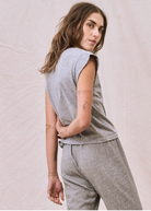 the great peak shoulder tee in heather grey.